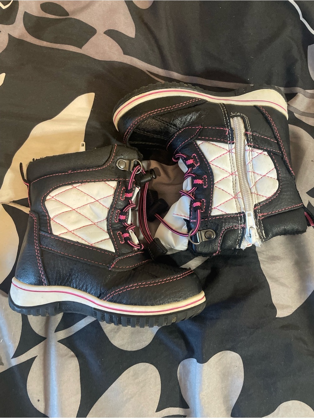 totes Black and White Kids Boots with Pink Trim